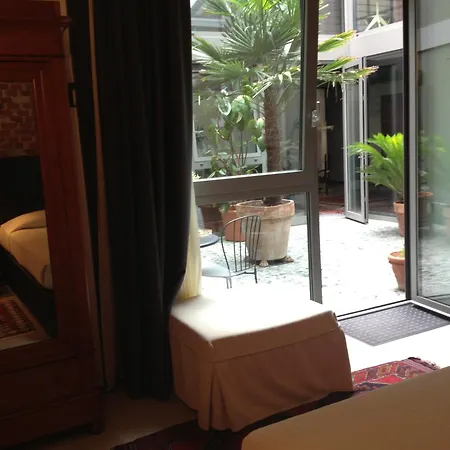 فندق مبيت وإفطار Loft 2*